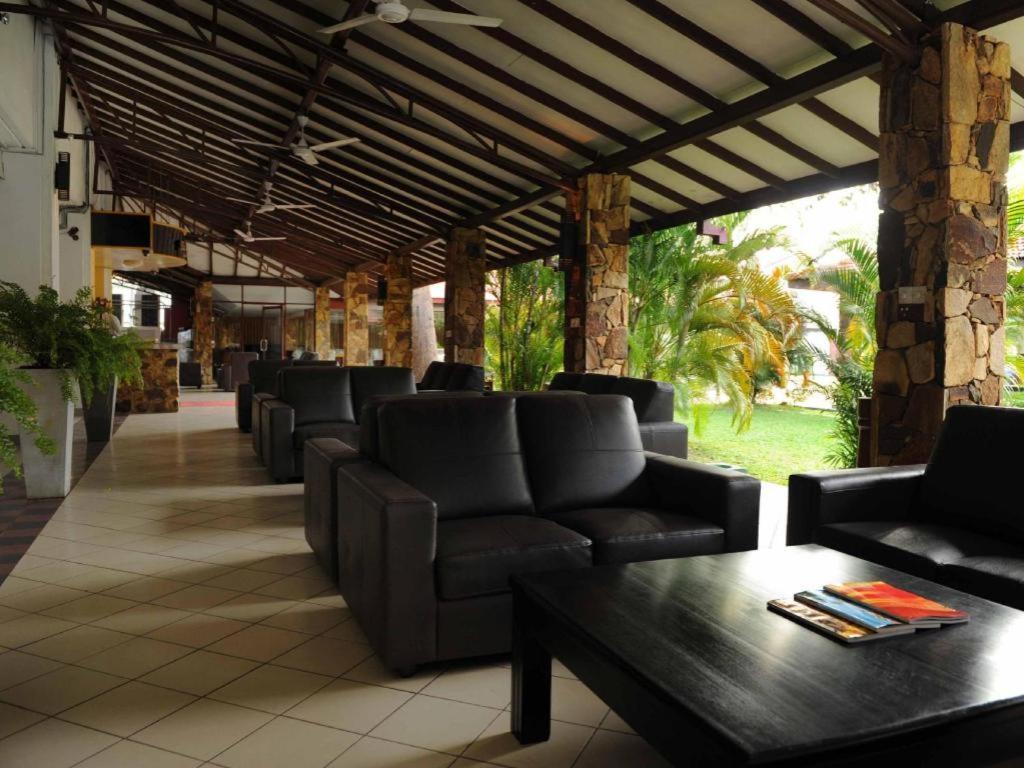Full Moon Garden Hotel Негомбо Экстерьер фото