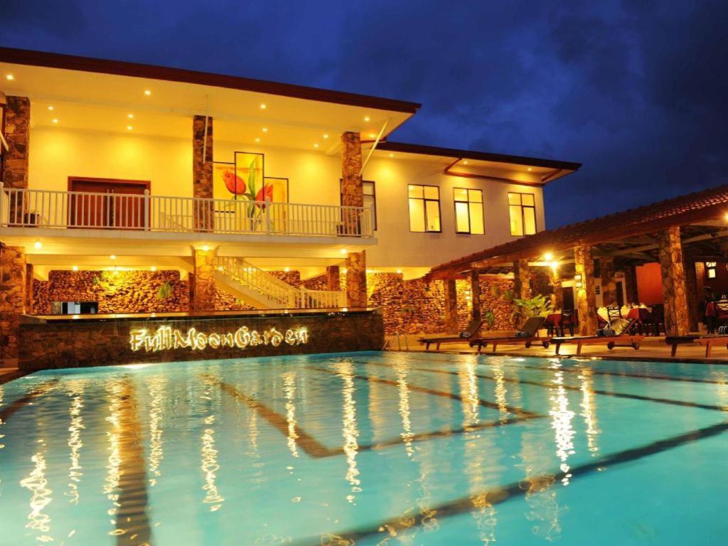 Full Moon Garden Hotel Негомбо Экстерьер фото