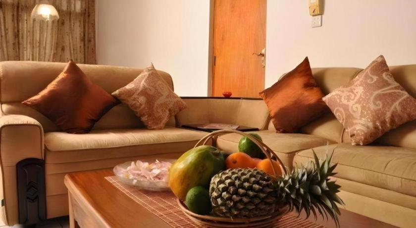Full Moon Garden Hotel Негомбо Экстерьер фото