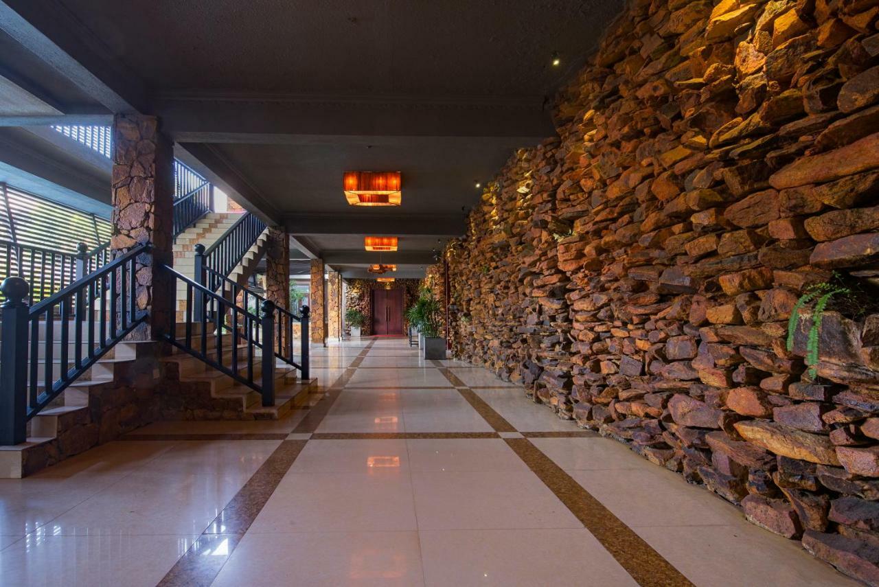Full Moon Garden Hotel Негомбо Экстерьер фото